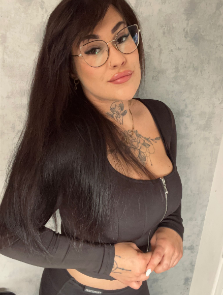 Simona Seberová,
- kosmetika